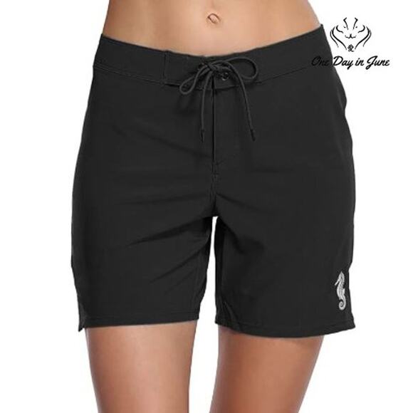 Sociala Pocketed Board Shorts Size M - Picture 1 of 3